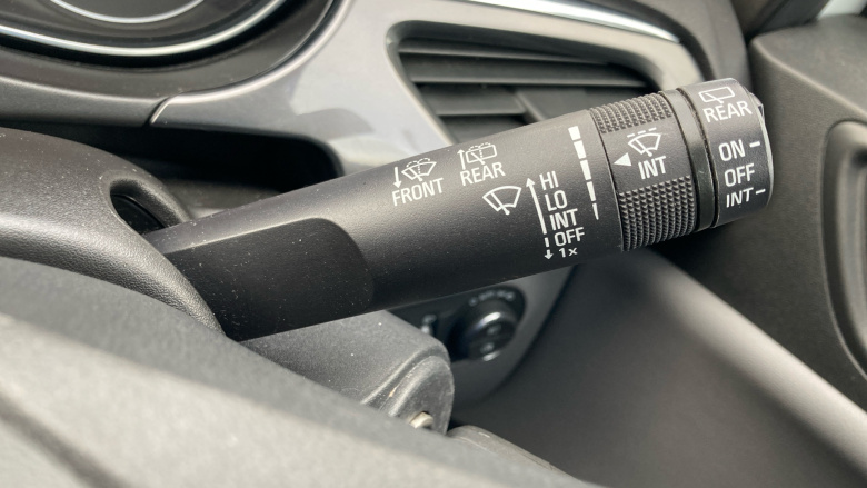 Vauxhall Corsa 1.4 SE Nav 5dr Petrol Hatchback